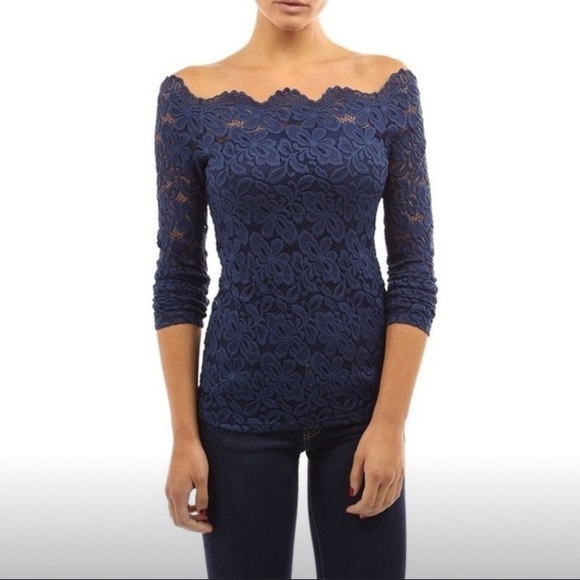 🎀Hot item! 🎀 Sexy and elegant lace top! - Picture 7 of 7